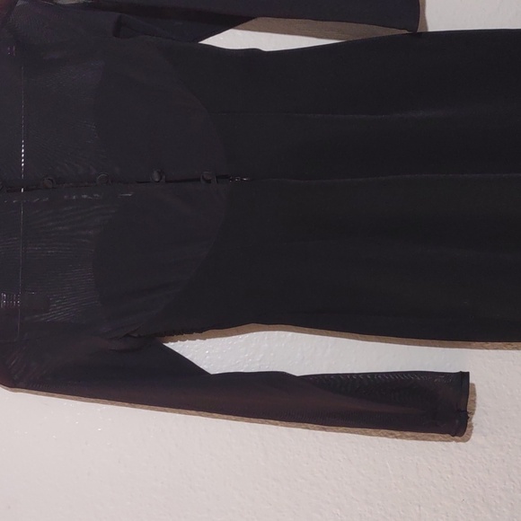 SLIGHTLY USED BLACK DRESS MESH FRONT - Picture 9 of 12